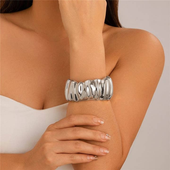 Vintage Wide Metal Bangle With Open Design for wholesale by Ekartini