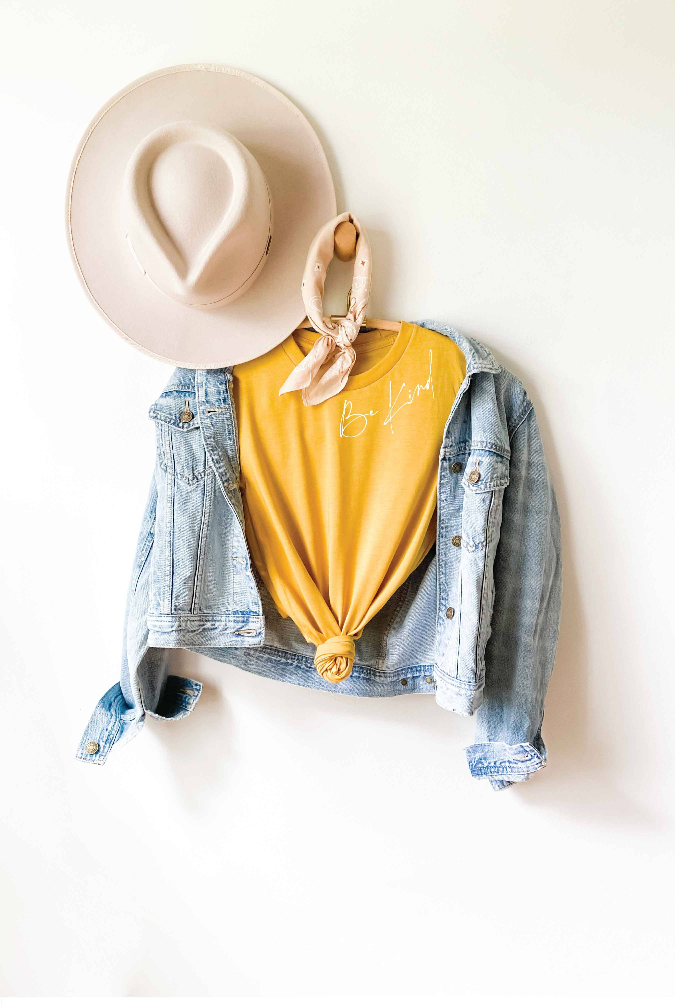 OAT COLLECTIVE - Vente T-shirt sérigraphié – femme - T-shirt graphique BE KIND6