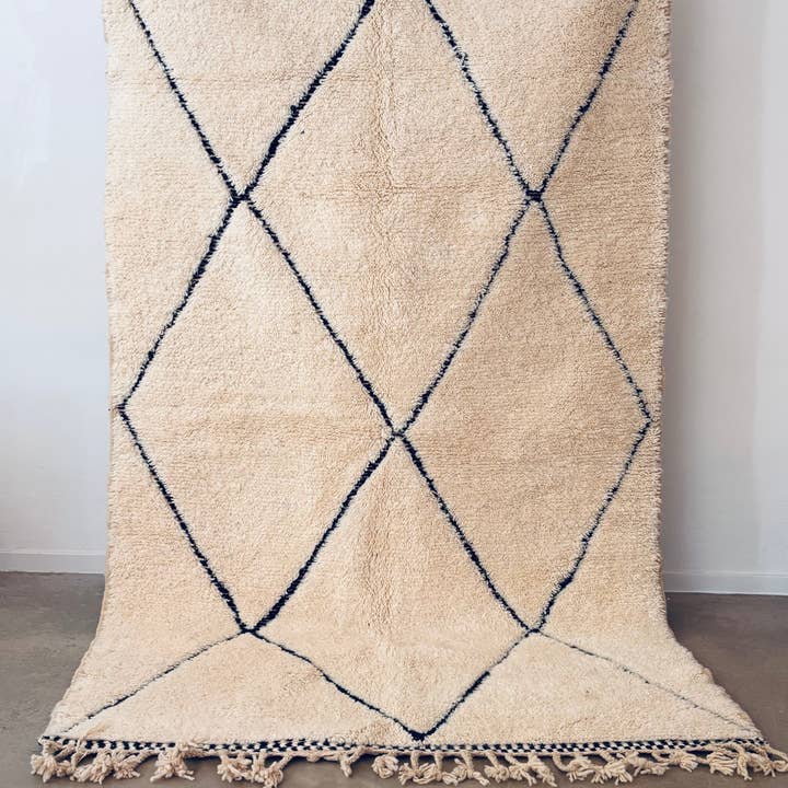 Berber rug - MAHIMA - 1.50 x 2.50 for wholesale by LEY!