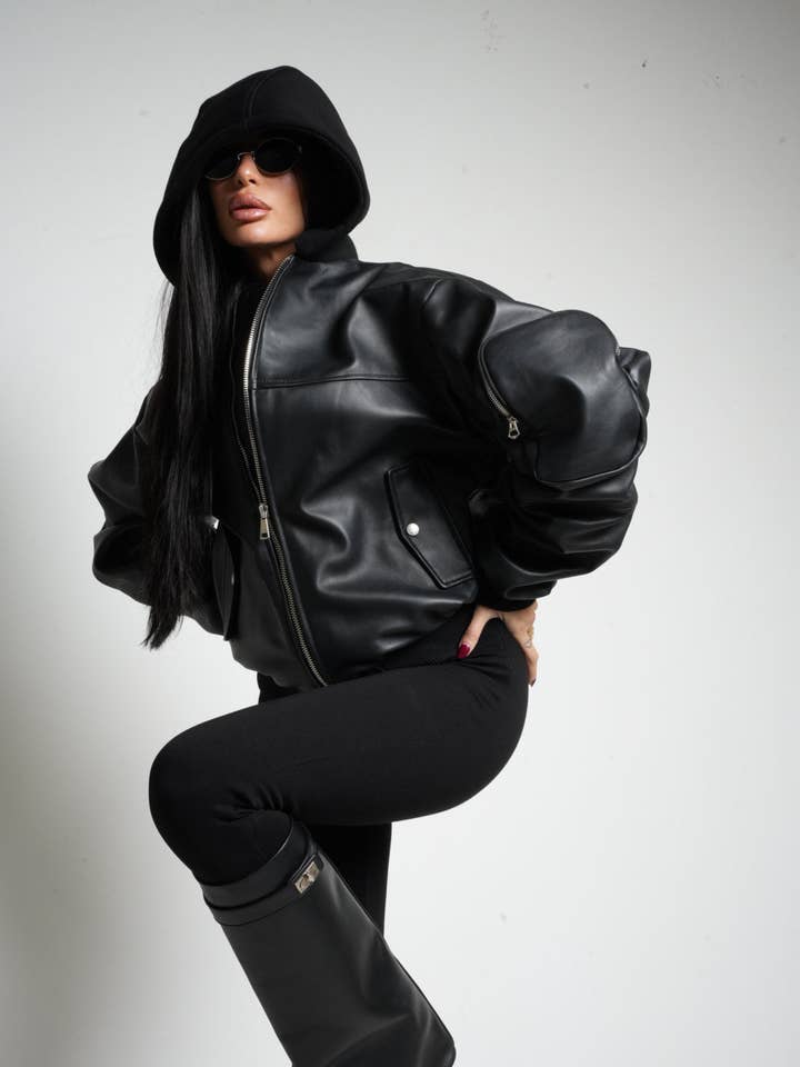 COLLEGE ARRICCIO LADY CON CAPPUCCIO per la vendita all'ingrosso da parte di LAB22