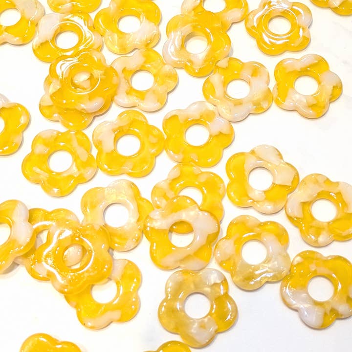 LOLO & YAYA – wholesale Emergency response charm – Flower pendant 2cm, 1.5O euros / u25