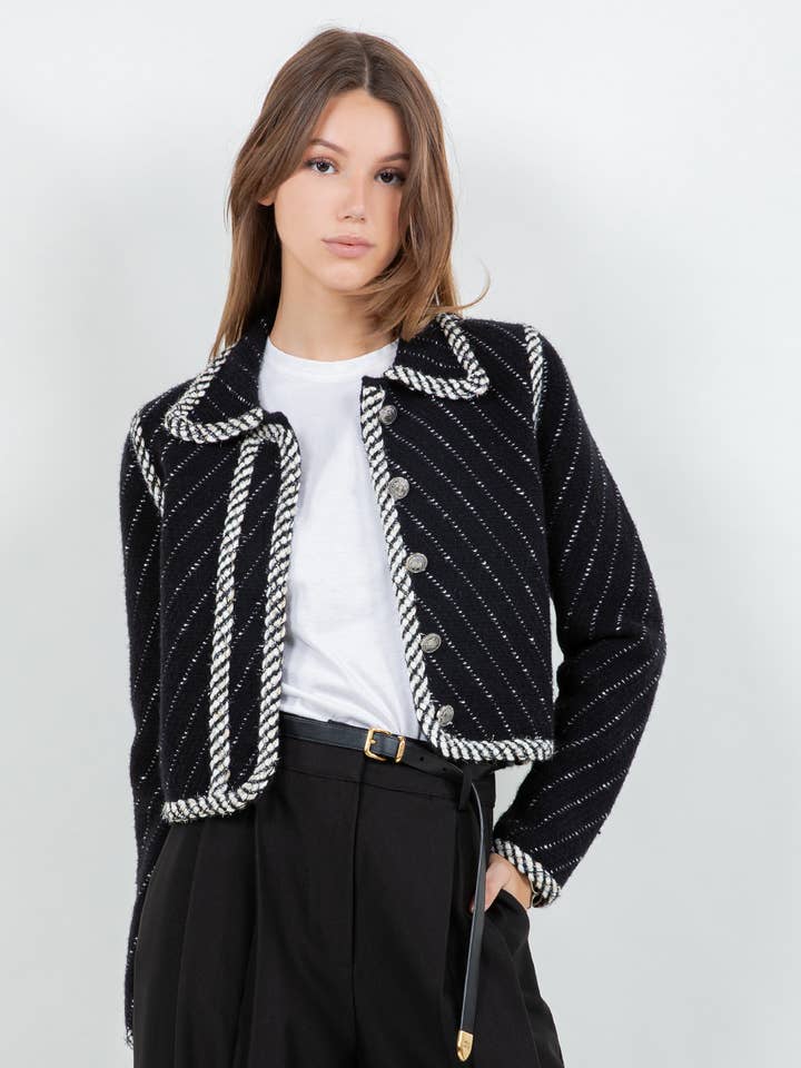 GIACCA IN MAGLIA MORBIDA EFFETTO TWEED CON BOTTONI - NERA per la vendita all'ingrosso da parte di Whiteroom+Cactus