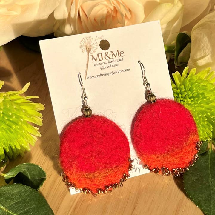 Rød med Orange runde filtet og hånd-beaded øreringe for engroshandel hos MJ and Me