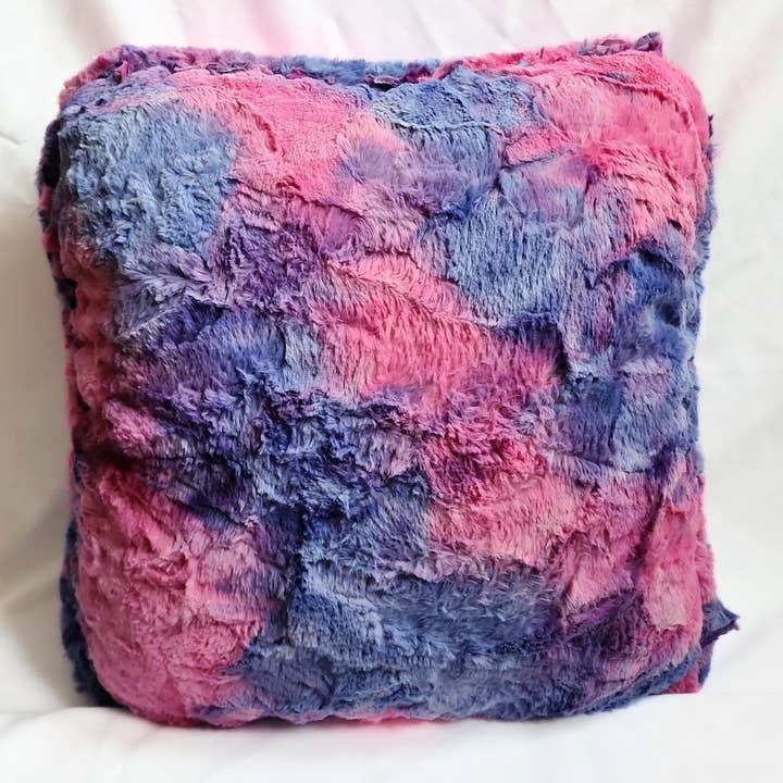 Cuscino in Minky Peluche Rileva Magia per la vendita all'ingrosso da parte di Impassible Creations