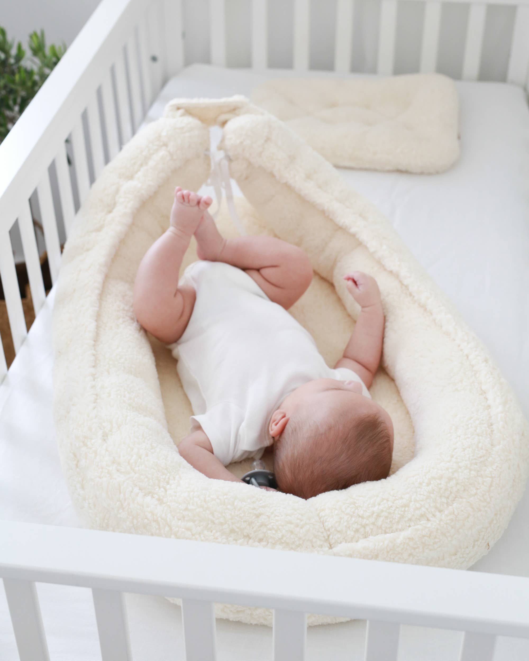 Babyly - Wholesale Bassinet - Baby - All Teddy babynest - 2 colors babyly9