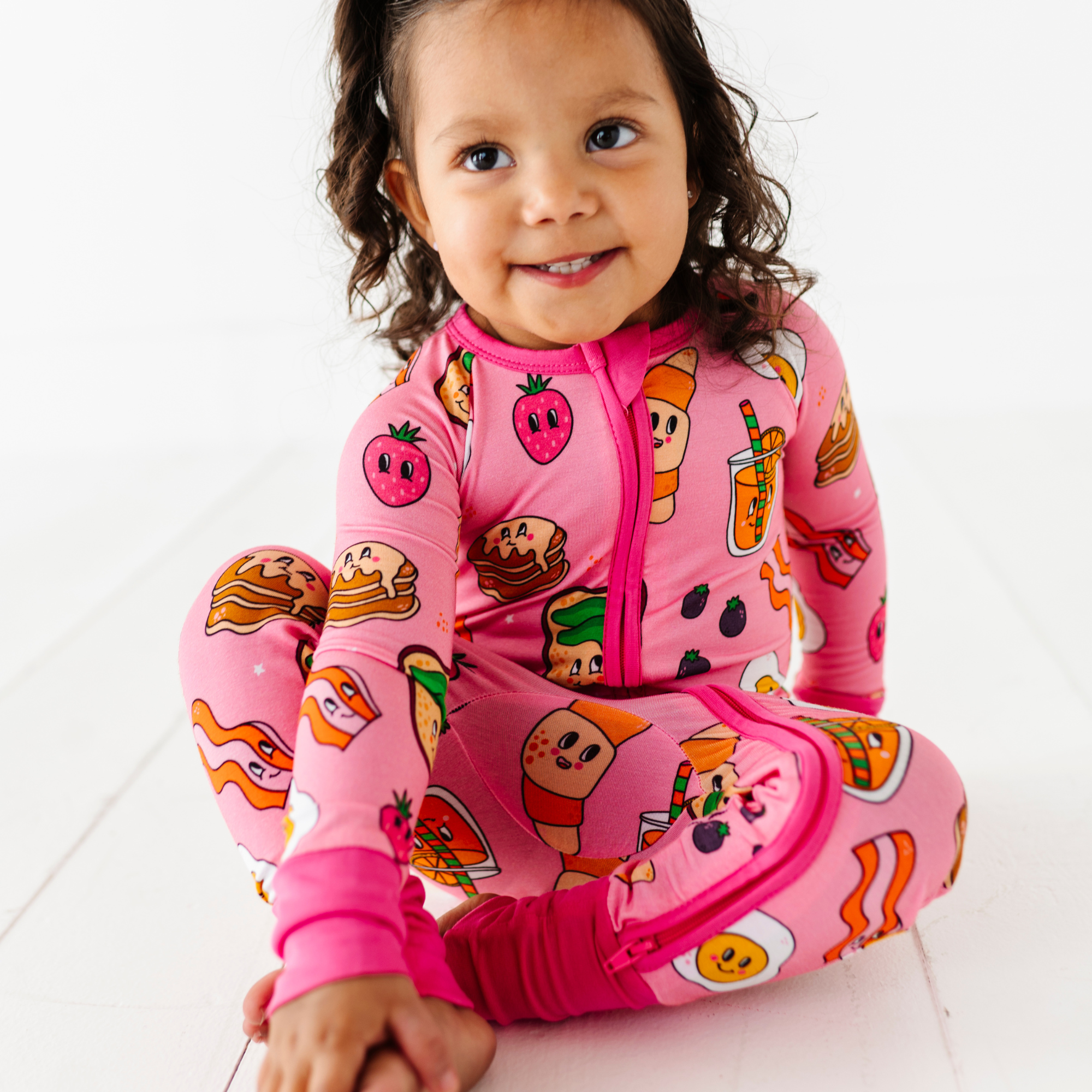 Kiki + Lulu – wholesale Jumpsuit – Baby – Pink Breakfast Convertible Footie6