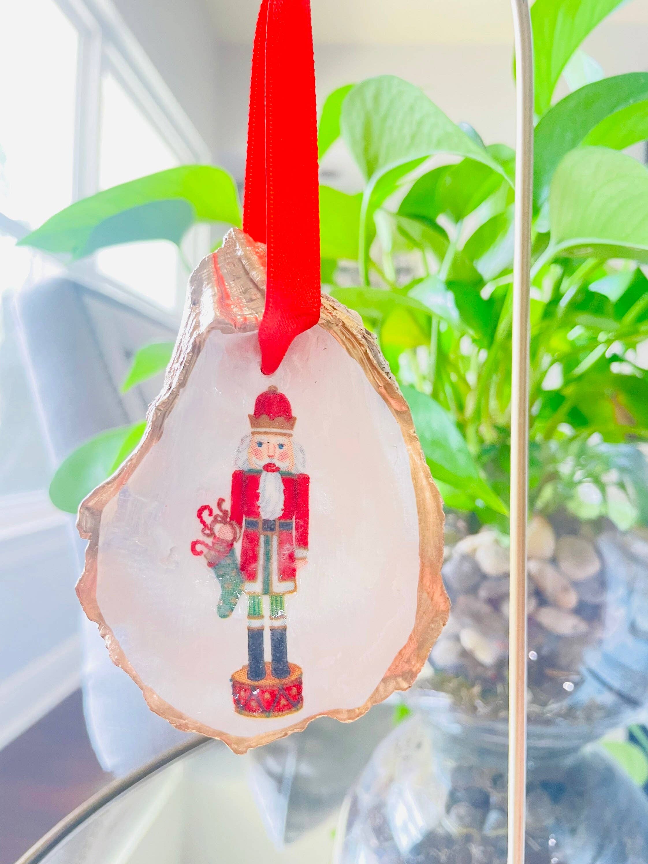 Shells by Shea – wholesale Prydnad – Ostronskalprydnad, Nötknäpparostronprydnad4