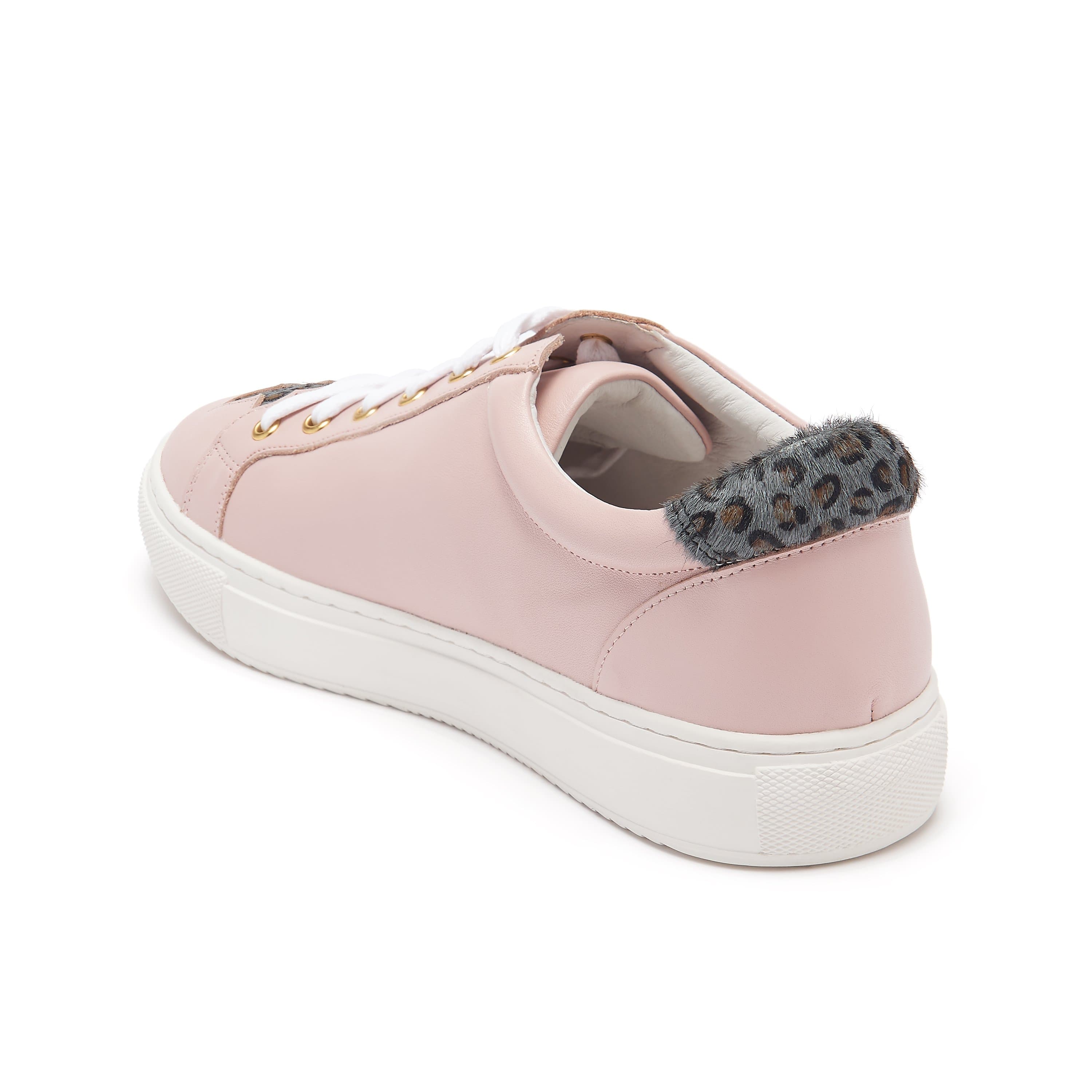 Cocorose London - Vendita all'ingrosso Sneakers di tendenza - Donna - Hoxton - Scarpe da ginnastica in pelle rosa pastello con stella leopardata grigia3