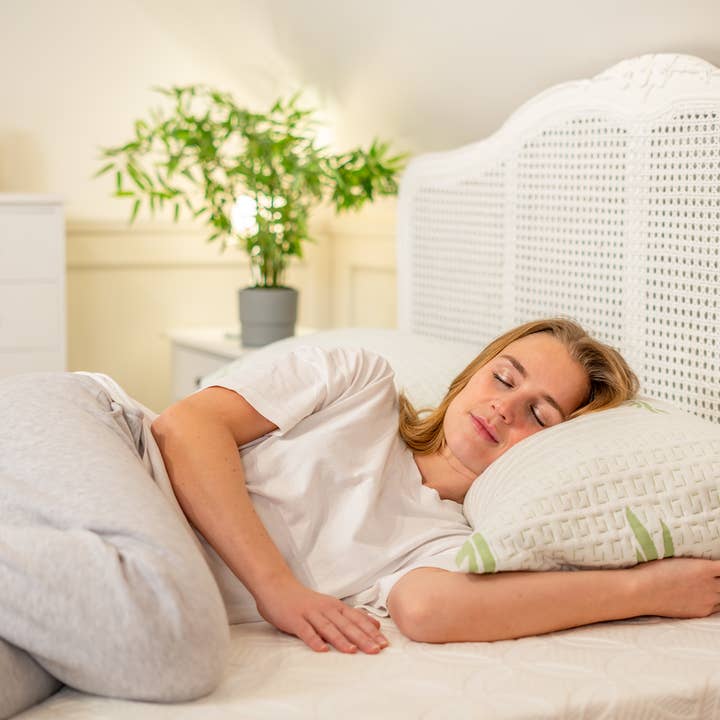 Luff – wholesale Bedding pillow – The Bamboo Hotel Premium Pillow5