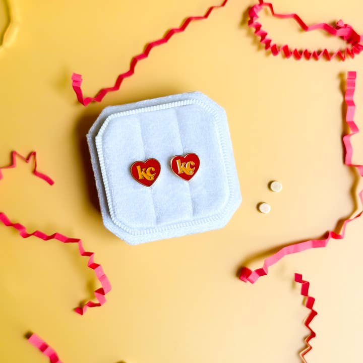 Desert Peach - Wholesale Stud/Post Earrings - Kansas City Chiefs Heart Stud Earrings