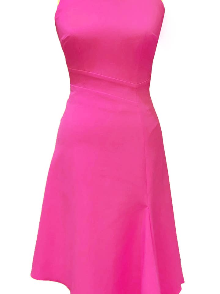 Abito smanicato Adelle con orlo asimmetrico per la vendita all'ingrosso da parte di Mellaris