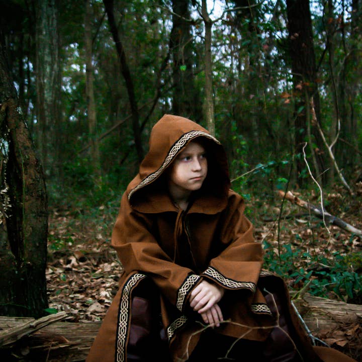 everfan - Wholesale Costume - Kids - Kids Celtic Robe | Medieval Sorcerer Cloak with Hood11