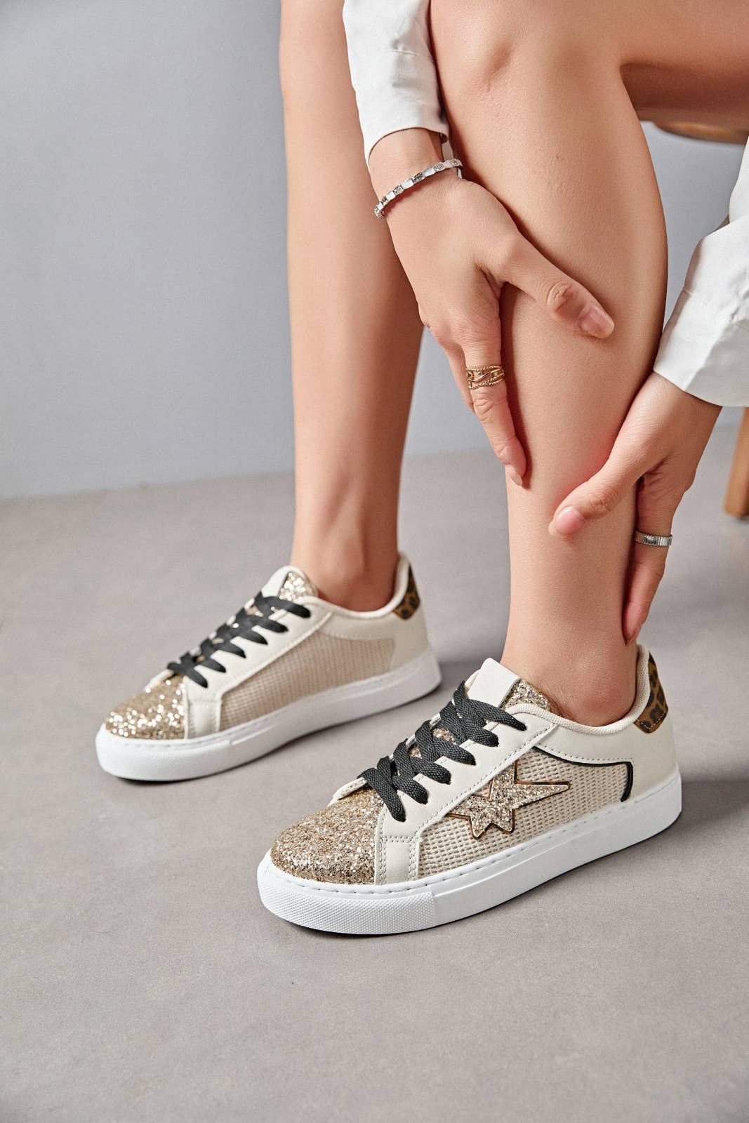 ERYNN - Wholesale Lifestyle Sneakers - Women's - LACED SNEAKER - Olympia21