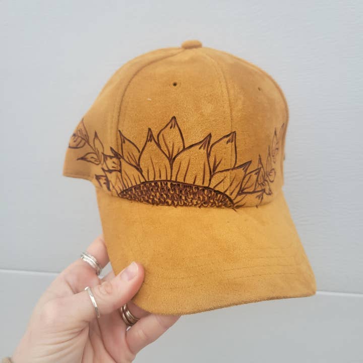 Berretto Sunflower Burnt Suede per la vendita all'ingrosso da parte di S'more Adventures Apparel