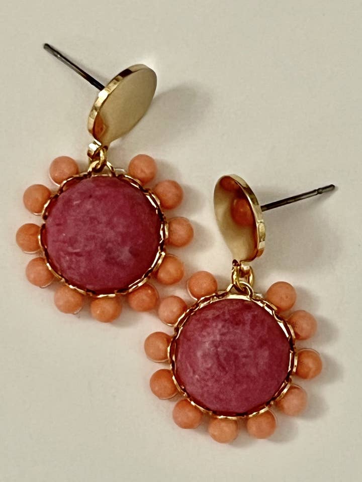 Orecchini a margherita per la vendita all'ingrosso da parte di Sandrine France Studio