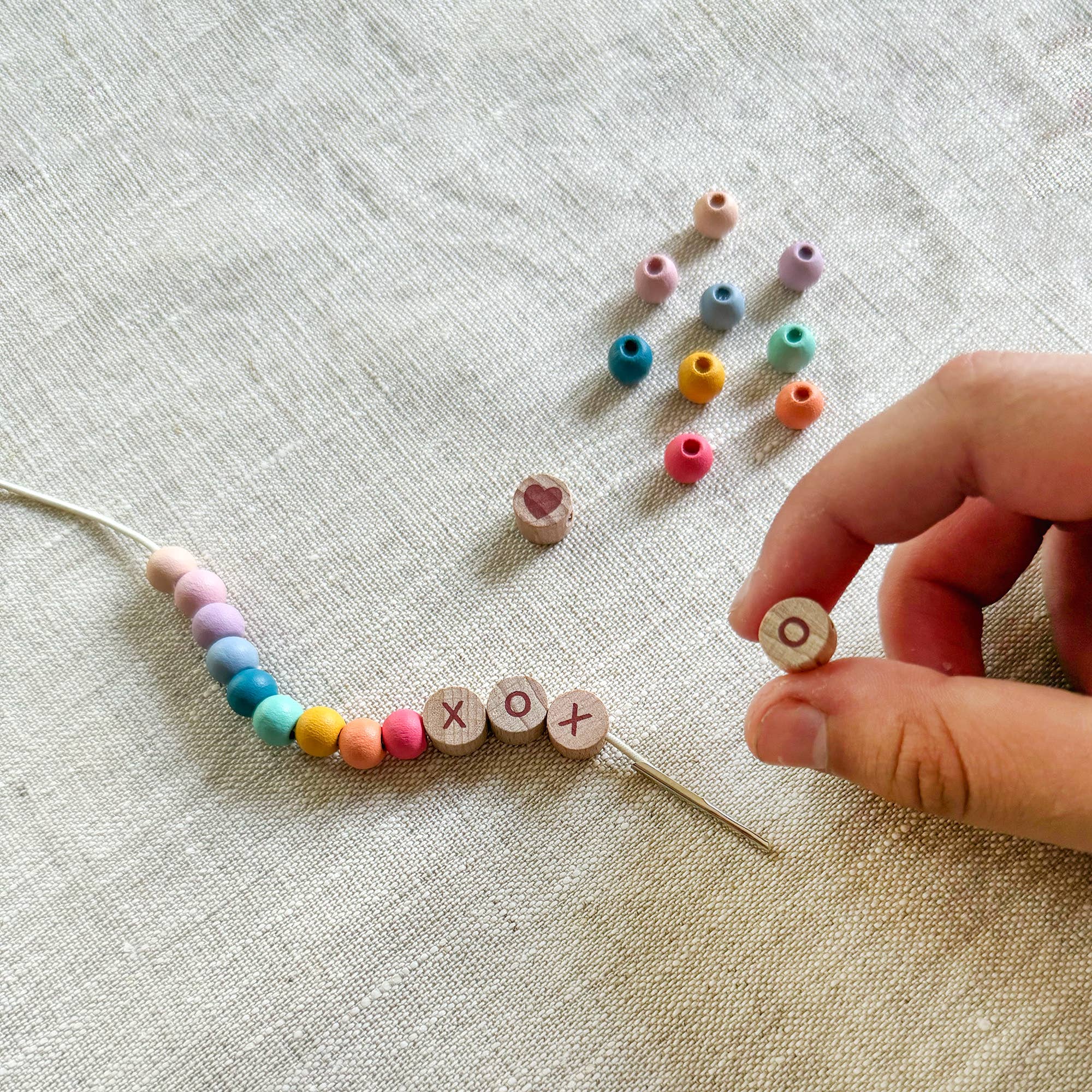 Cotton Twist (USA DUTIES PAID) – wholesale DIY Jewellery – Child – XOXO Friendship Bracelet Kit7
