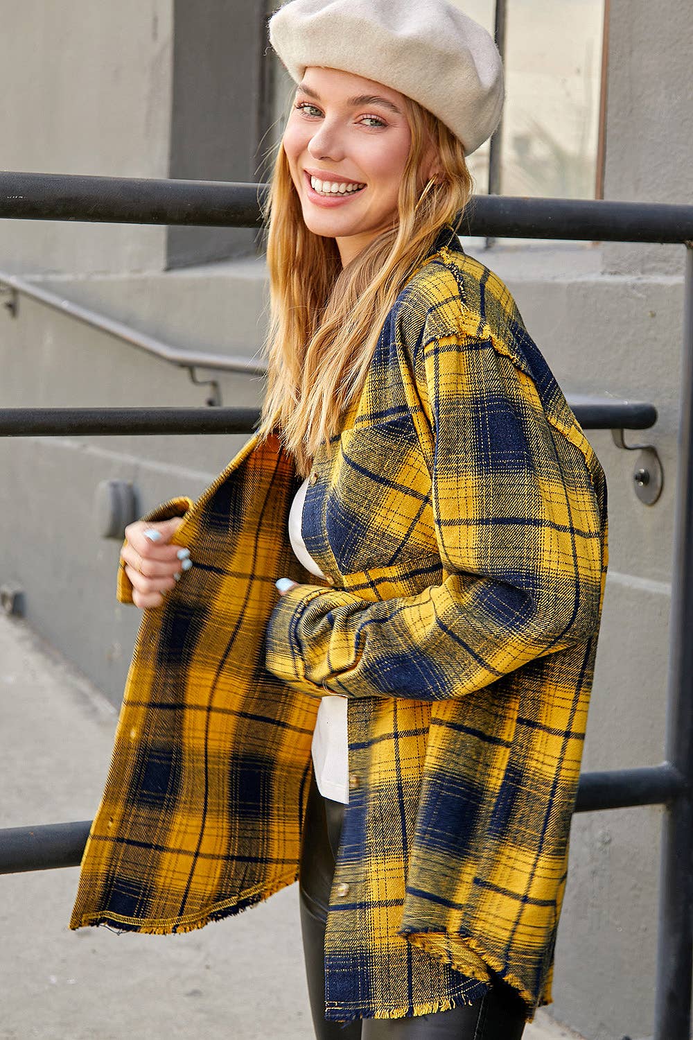 La Miel – Großhandel Hemdjacke/Shacket – Damen – SRT1370-Mineral Karohemden aus weichem Stoff mit gewaschenem Button-Down11