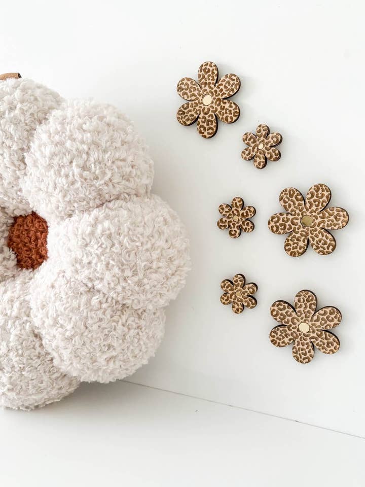 Leopard & Gold Daisy Wall Decoration for wholesale by CW Evenements