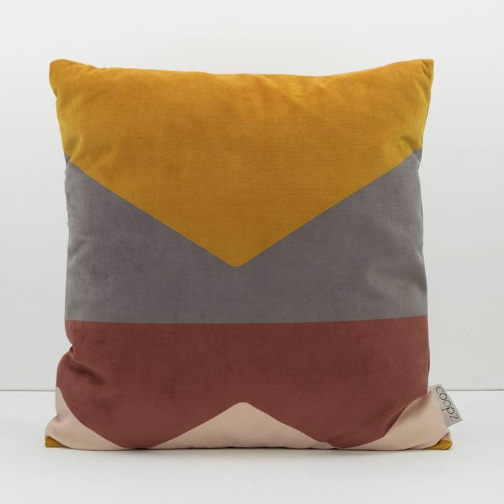 coopz – wholesale Throw/decorative pillow – Cushion cover letter velvet brass 10