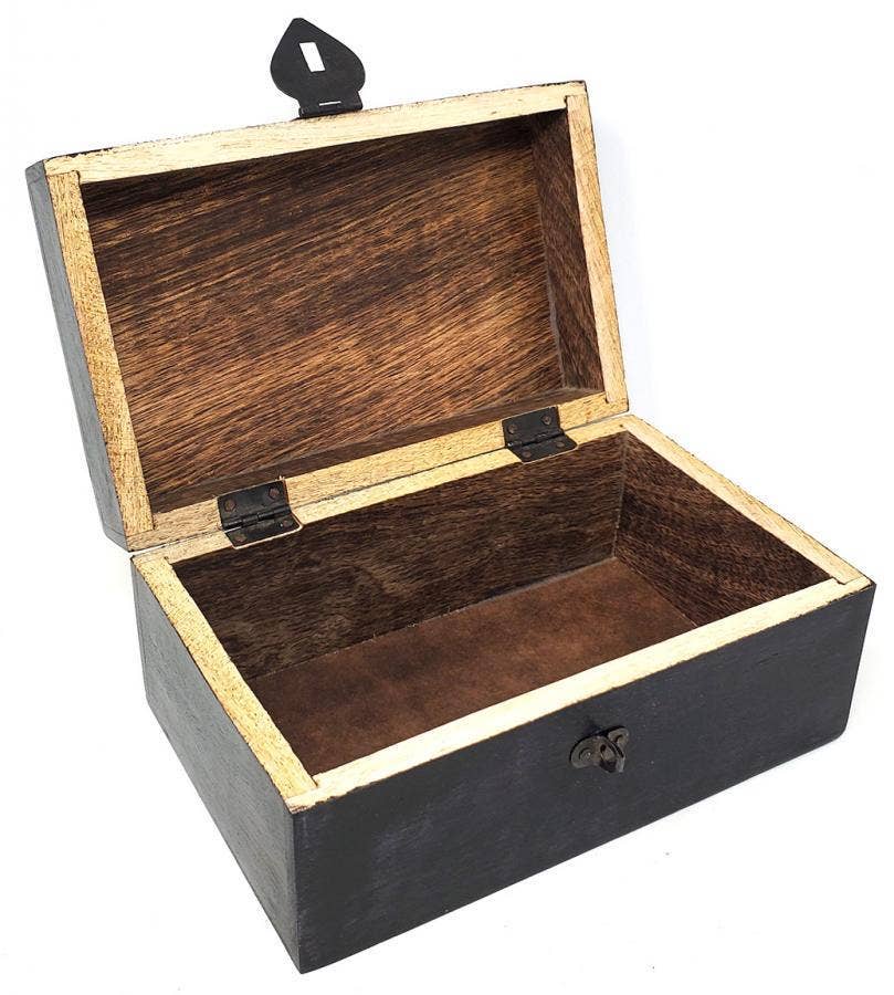 GREENROOTS USA LLC – wholesale Prydnadslåda – Thors Hammare Snidad Trälåda 5 x 8"1