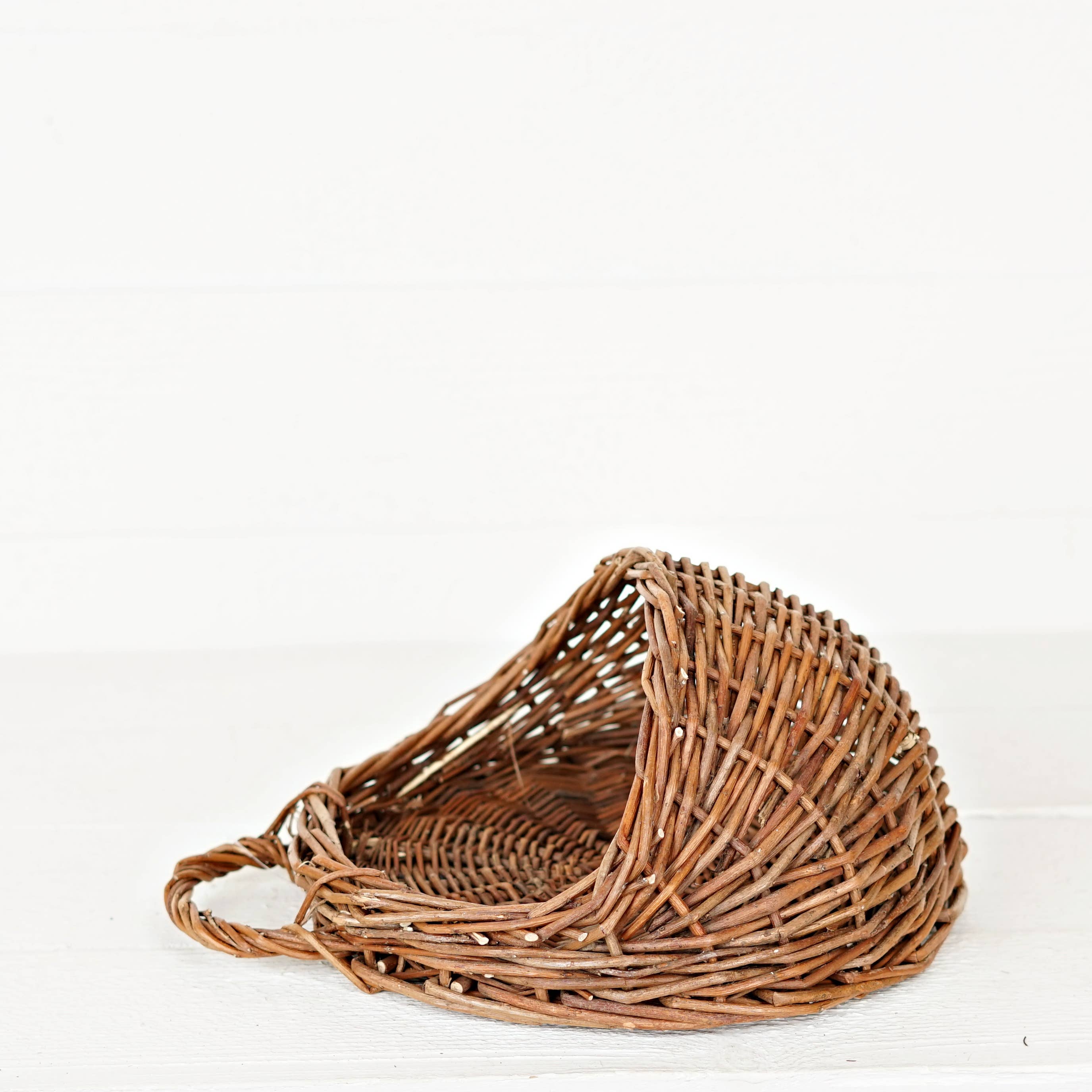 Impressive Enterprises, Inc. - Wholesale Basket - 570363- Half Ring Hanging Willow Basket-Brown-14Hx12D-1