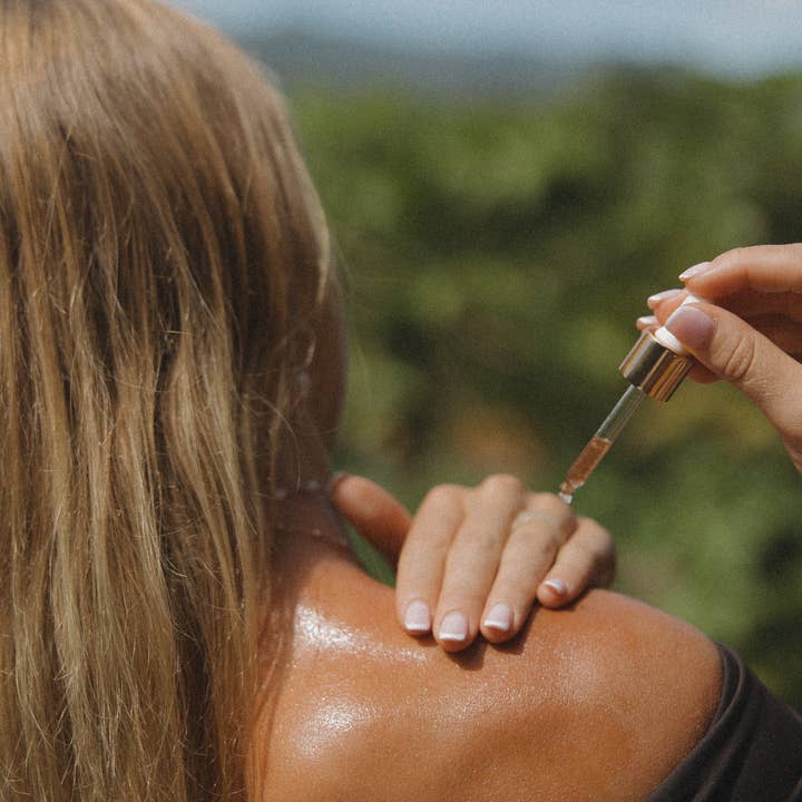 Kai's Groove - Wholesale Bath/Body Oil - organic golden (bronze) aura glow oil9