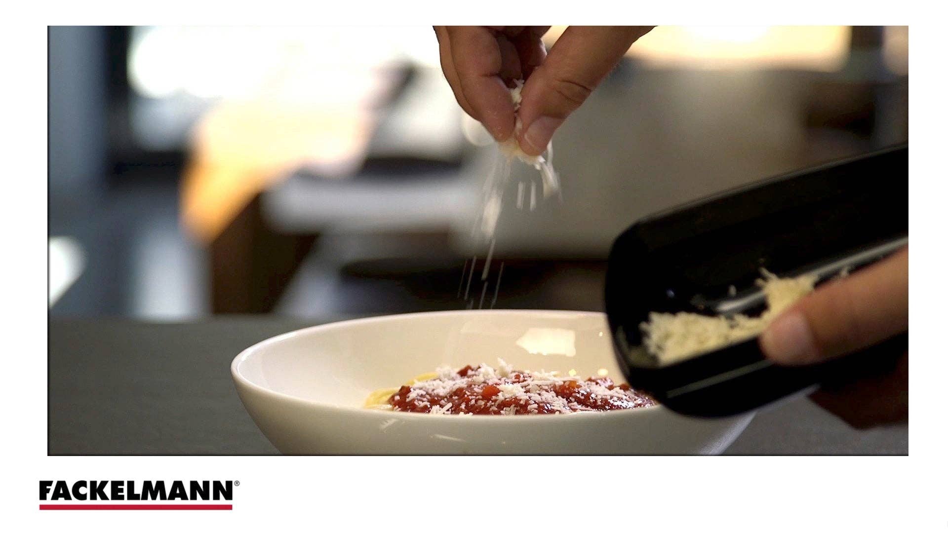 Fackelmann - Wholesale Grater - Fackelmann Handmade parmesan grater and storage box12