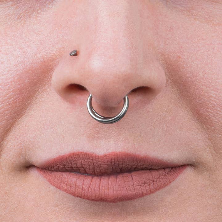 Custom Plugs – wholesale Nose ring – Titanium Hinged Open Stacked Septum Ring 1.2mm Gauge in Silver2