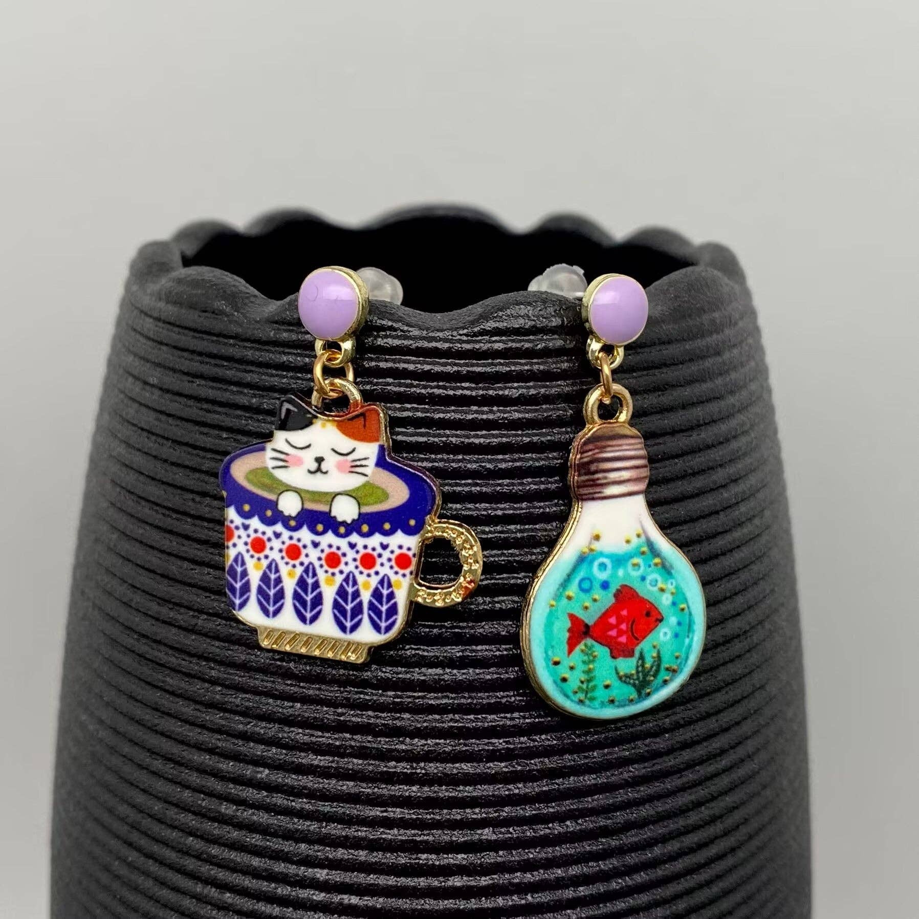 Mio Queena - Wholesale Dangle Earrings - Light Bulb & Cat Asymmetric Dangle Earrings - YK8