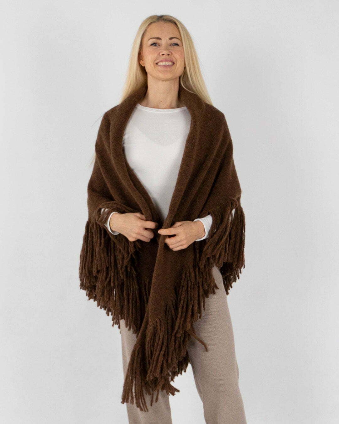 Merete Dèhn - Wholesale Wrap - Women's - Daisy Shawl - Alpaca & Merino Wool4