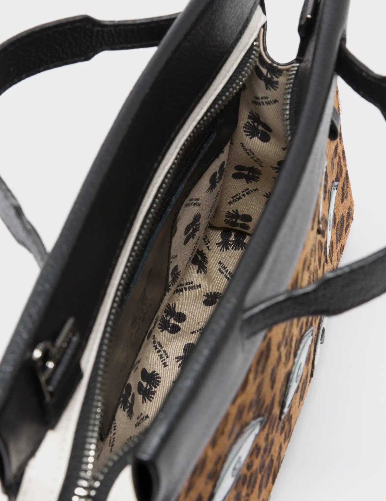 Min & Mon - Venta al por mayor Bandolera - Mujer - Bolso Bandolera Pequeño de Piel con Estampado Animal Vali - Aplique de Ojos Asa Ajustable5