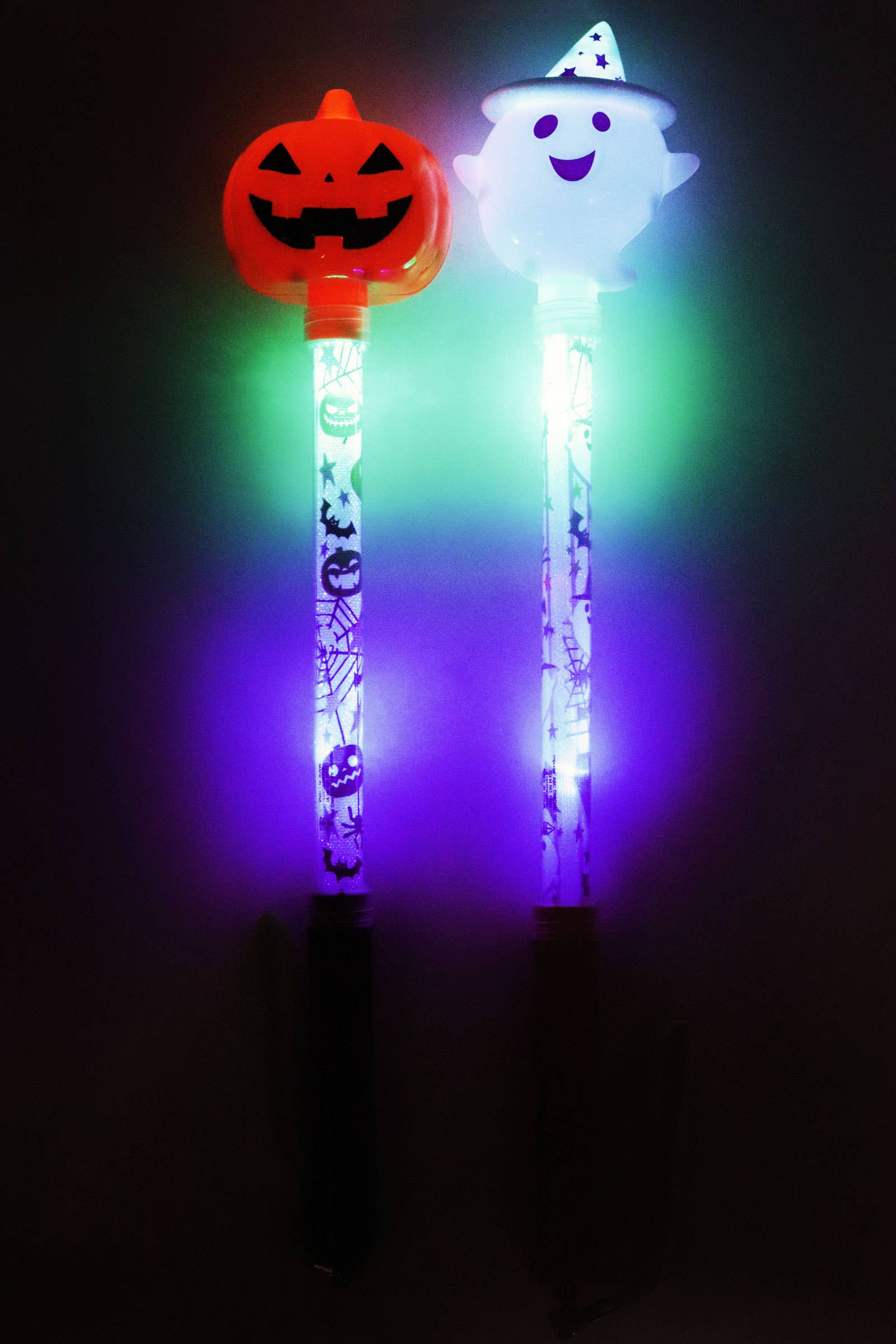 ASSORTEREDE Spøgelsespumpkinhoved Farverig LED-lysende stav for engroshandel på Faire11