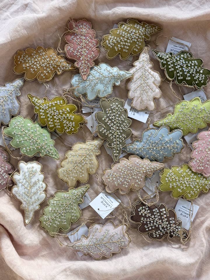 21pcs Mixed Multicolour Assortment Oak Leaf for wholesale by Katie Larmour Linen