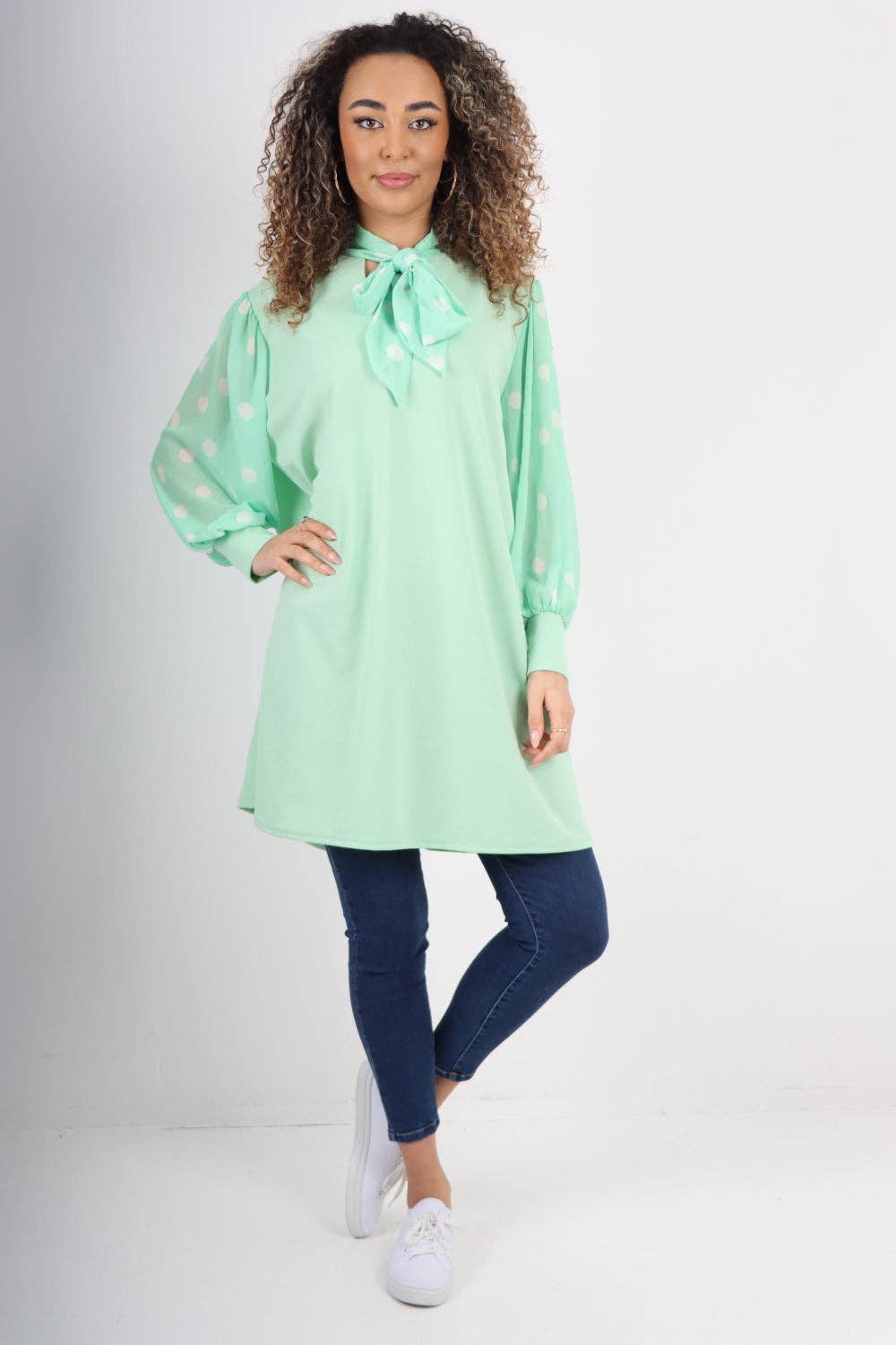 Miss Bold – Engroshandel Tunika - Dame – Italiensk Polka Dot Print Pussy Bow Langærmet Tunika Skjorte19