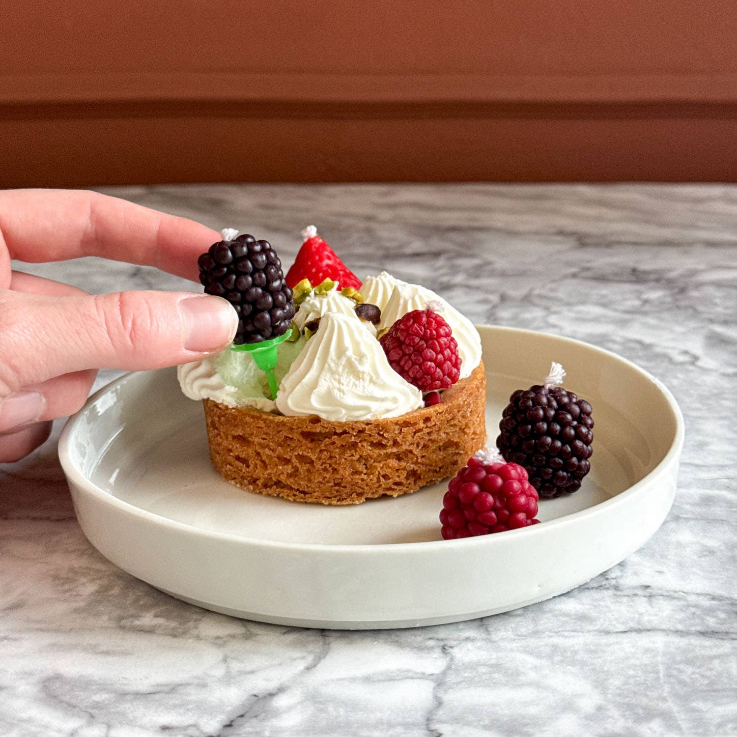 Botanopia - gifts , decor and cards for plant lovers - Wholesale Cake Candle - Candleberries – Berry-Shaped Birthday Candles (Set of 14)4