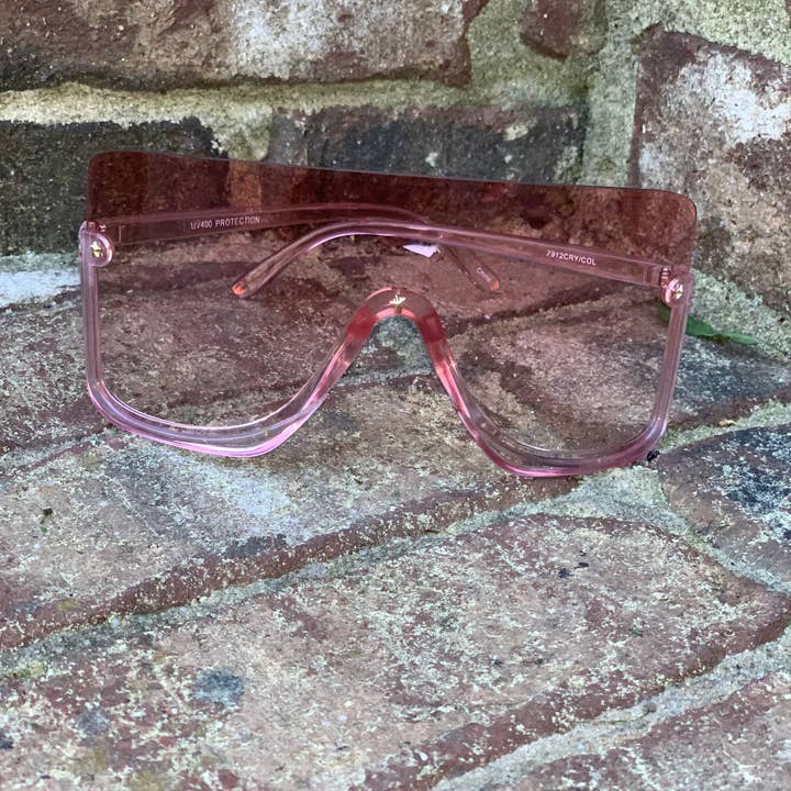 The Shade Valley - Wholesale Sunglasses - Women's - No Pics Please 📸11