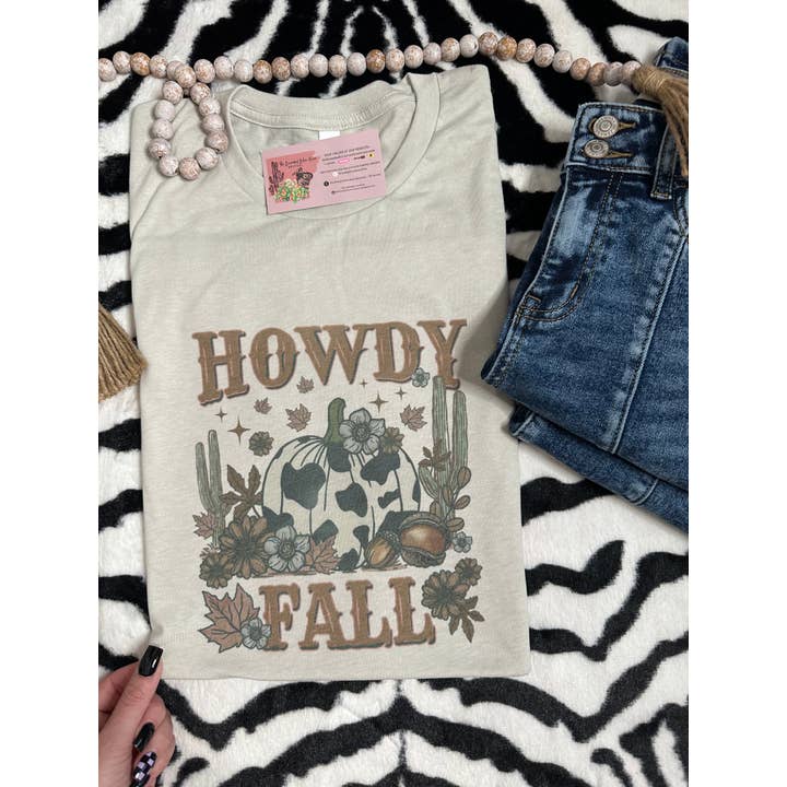 Maglietta con grafica western Howdy Fall per la vendita all'ingrosso da parte di The Branded Blue Roan