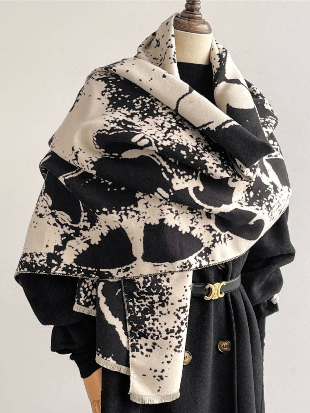 Funkyrel® Atzbranding Limited – wholesale Scarf – Women's – Scarvii - Butterfly Print Scarf & Shawl5