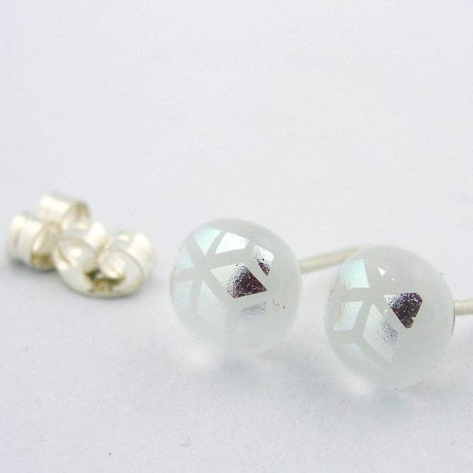 BM-764: White Comet Small Posts ⚡️ for wholesale by Momo Glassworks