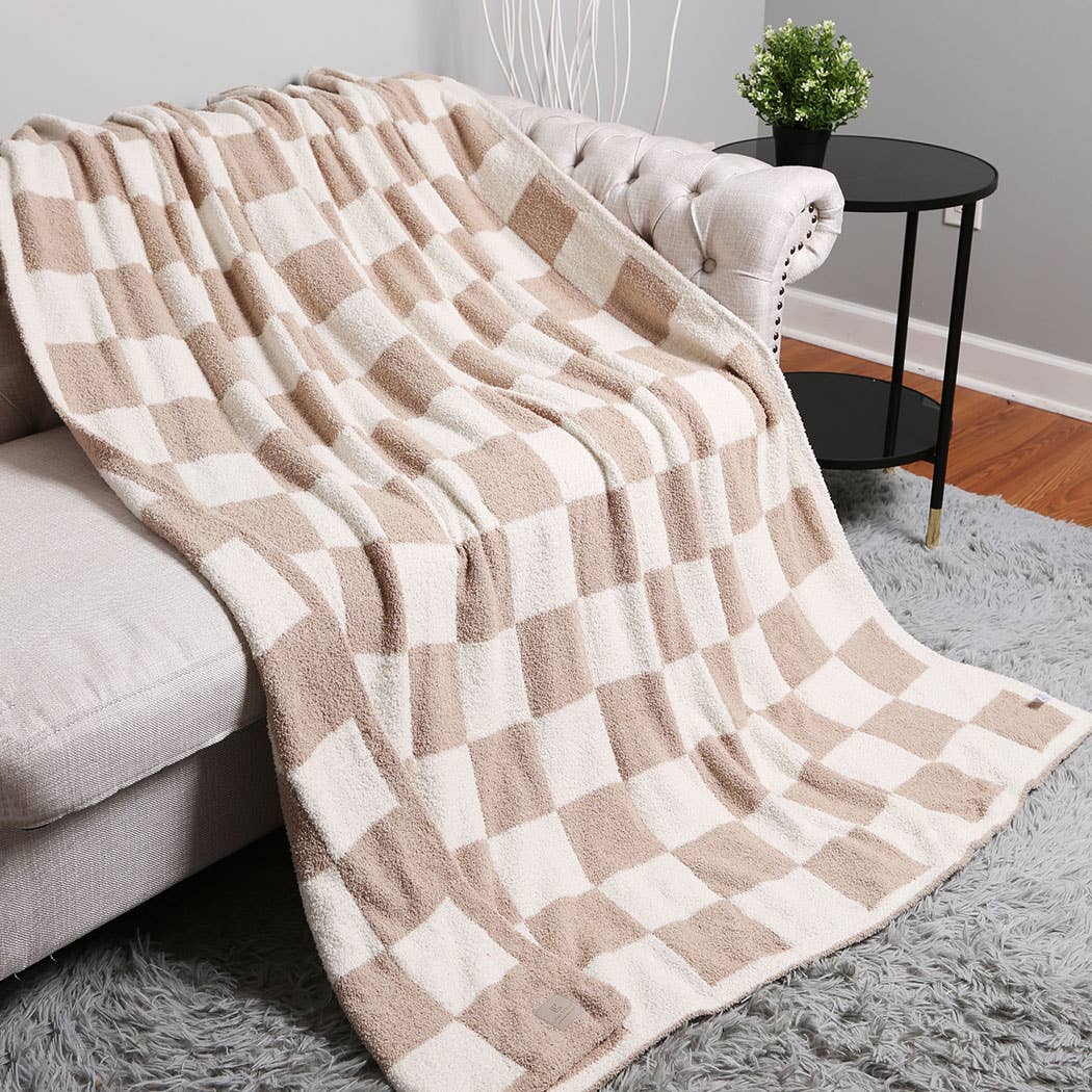 Fashion City - Wholesale Throw Blanket - Checkerboard Patterned Throw Blanket1