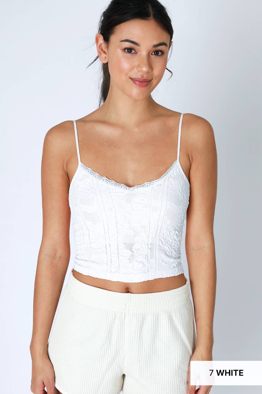 NIKIBIKI – Großhandel Camisole – Damen – NS8384 - Cami mit doppelter Spitzenverzierung16