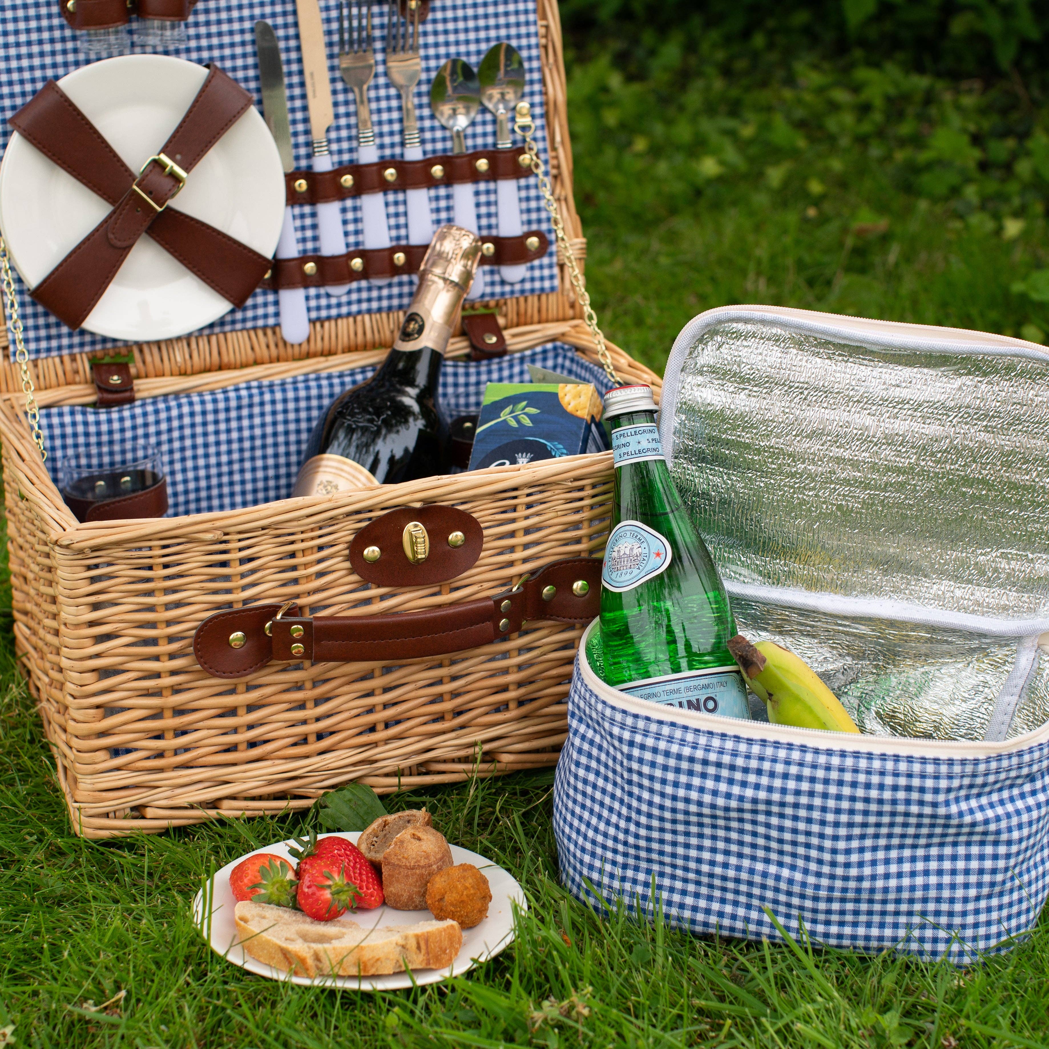 Arthur Cameron - Wholesale Picnic Basket - Natural Wicker 2-Person Picnic Basket with Blue Gingham Lining1