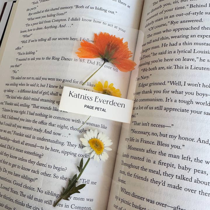 Page Petal - Wholesale Bookmark - Katniss Everdeen Bookmark