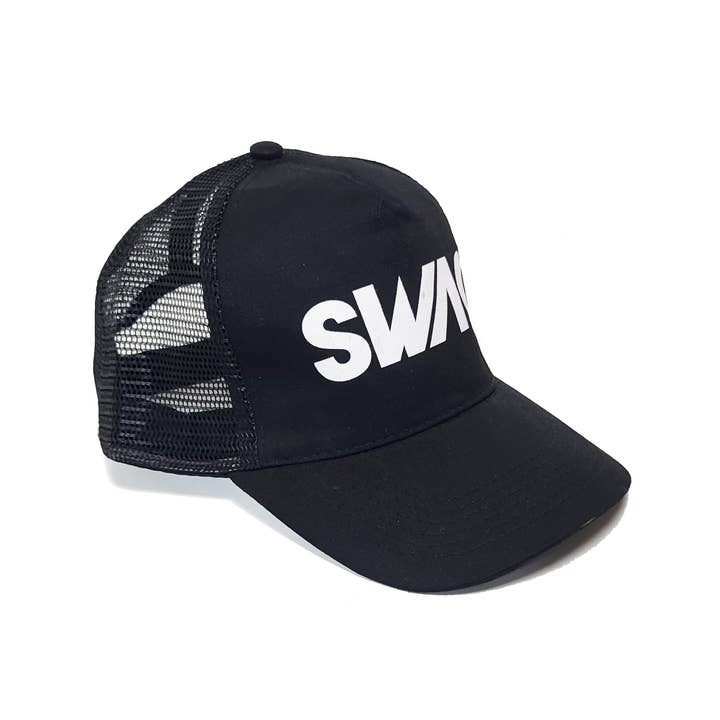 NHP International - Vendita all'ingrosso Cappellino da camionista - Unisex - Berretti da baseball neri con testo SWAG stampato e retro in velcro