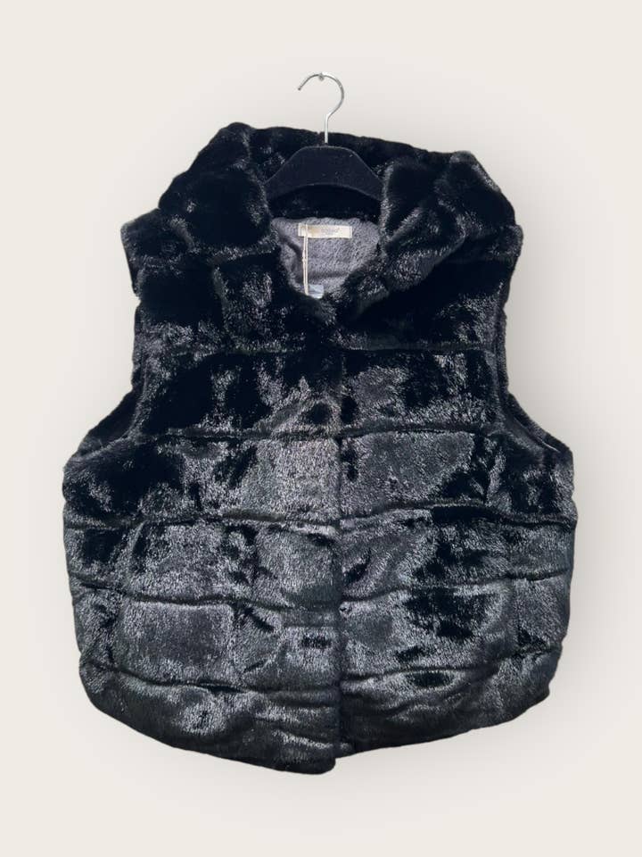 698 - mouwloos bontvest met capuchon voor wholesale door SOGGO