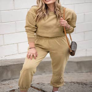 2021 High Quality Woman Cargo Style Jogger Wholesale 2 Piece Set Sweat Suits  - China Wholesale Sweat Suits and Jogging Suit price
