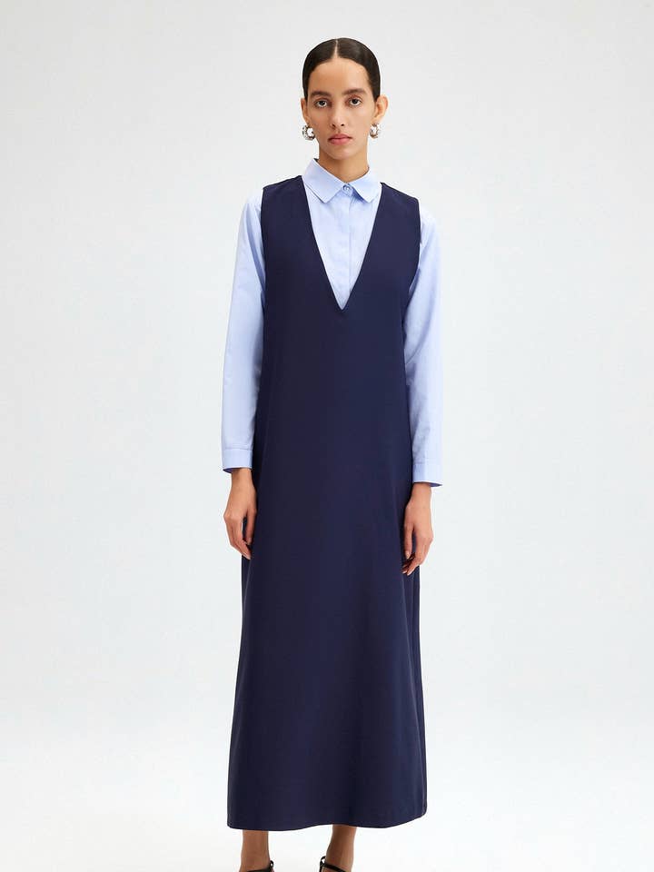 JURK IN CRÊPE MET V-HALS voor wholesale door Touché Privé EU