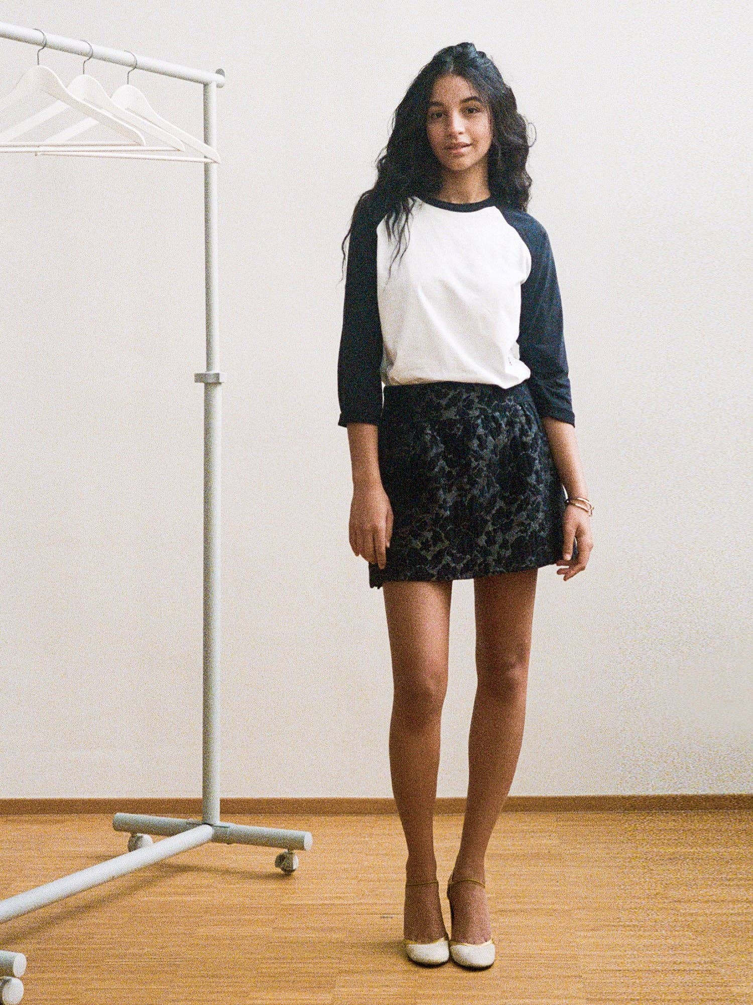 Washed Black Relaxed-Fit Raglan Baseball T-shirt - Black/White for wholesale on Faire2