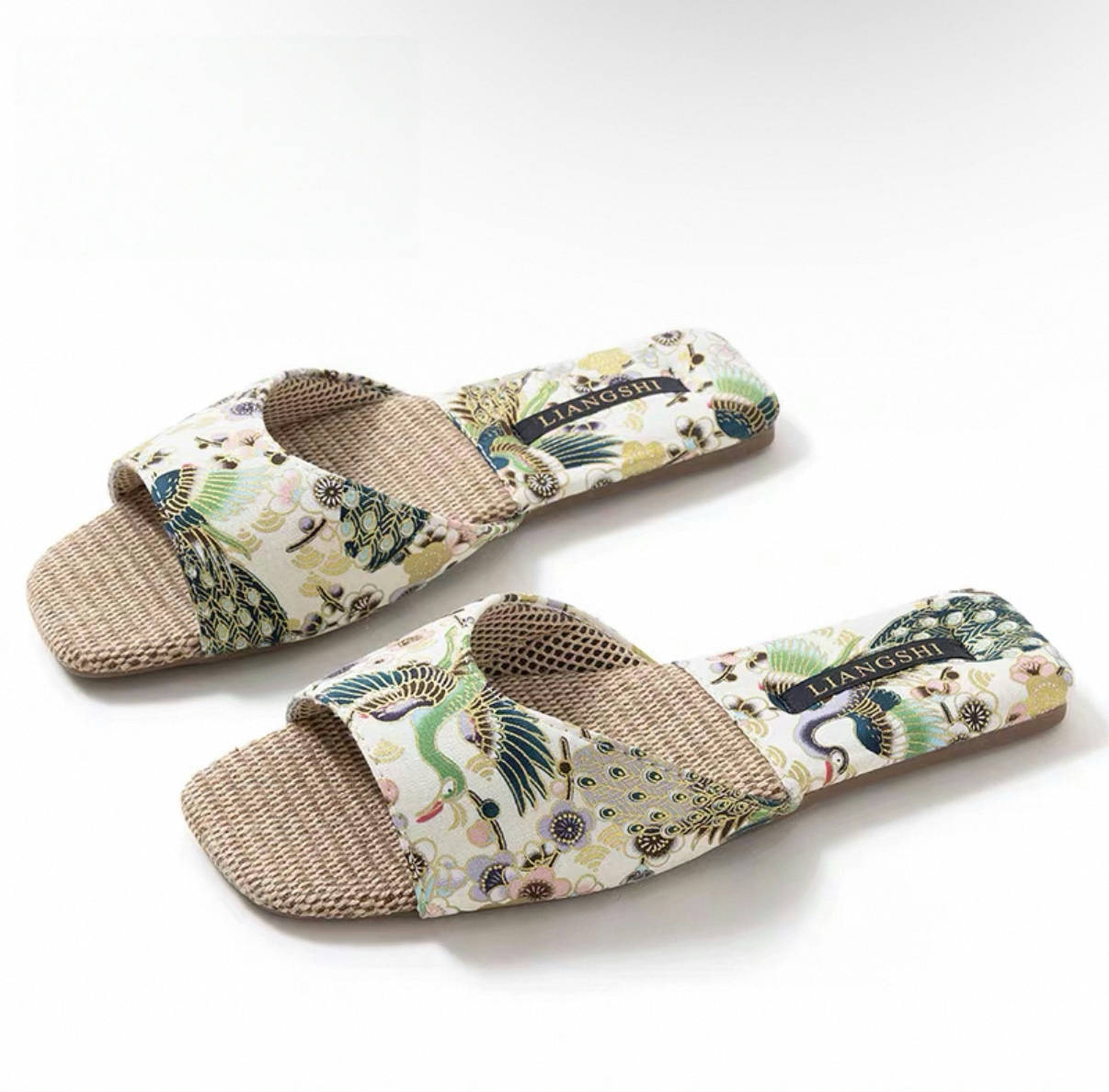 Lian Collection – Engroshandel Slippers - Dame – Broderede silkestøvler med hampesål – Strandtøfler0