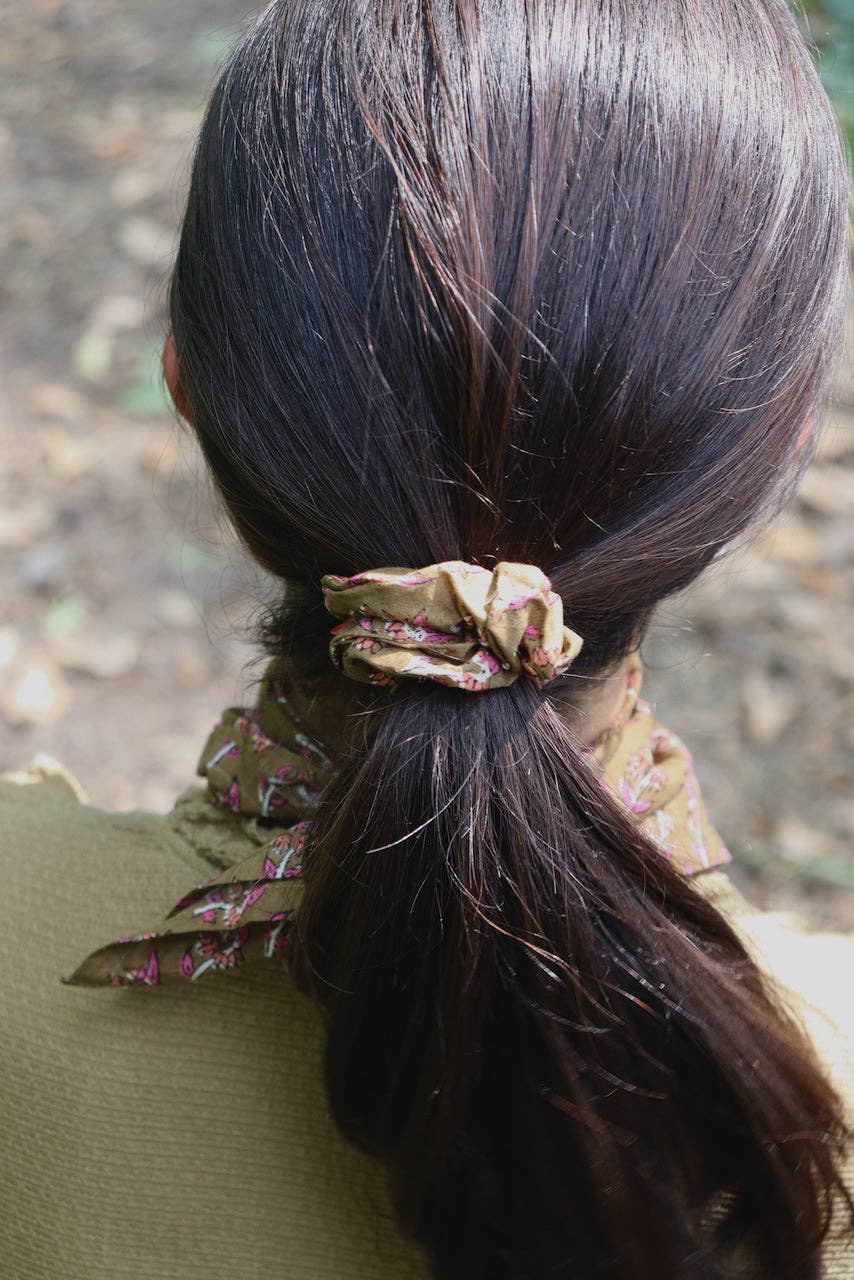 Maho - Wholesale Scrunchie - Women's - Bridget Olive Flowers2